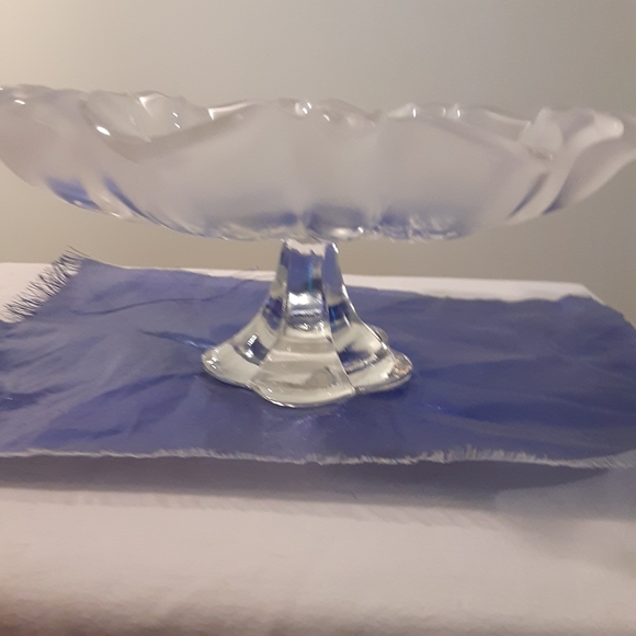 Xmas Mikasa Lead Crystal Mikasa  Crystal Centerpiece. - Picture 3 of 4